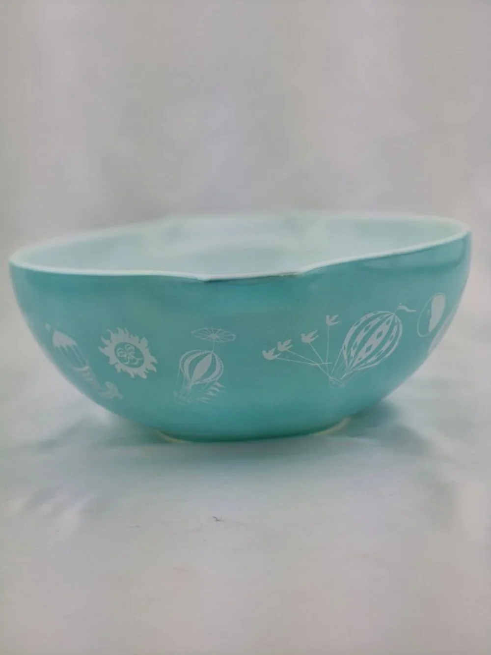 Vintage 444 Pyrex Hot Air Balloon Cinderella Mixing Bowl 4 Quart Turquoise MCM
